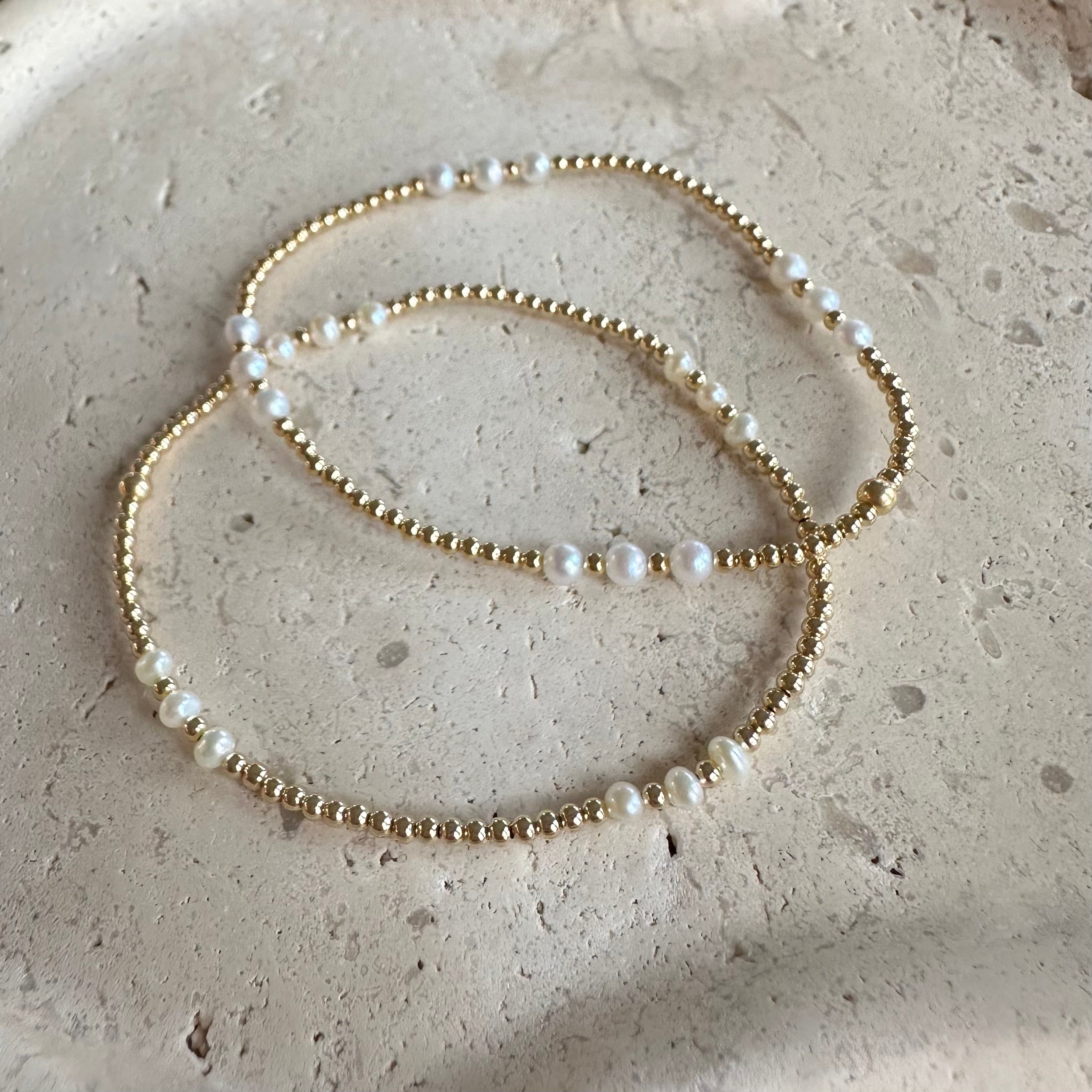 Isa Pearl - Stretch Bracelet