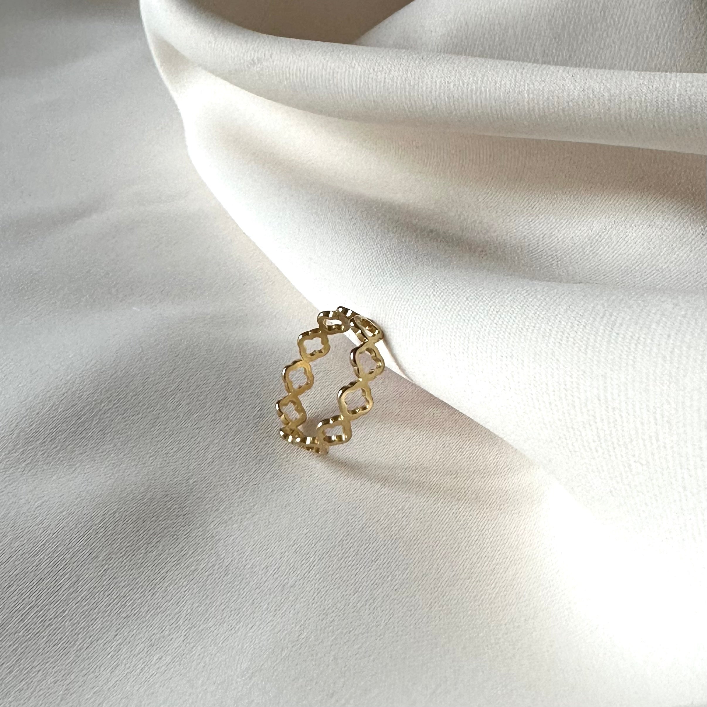 Clovey - Ring
