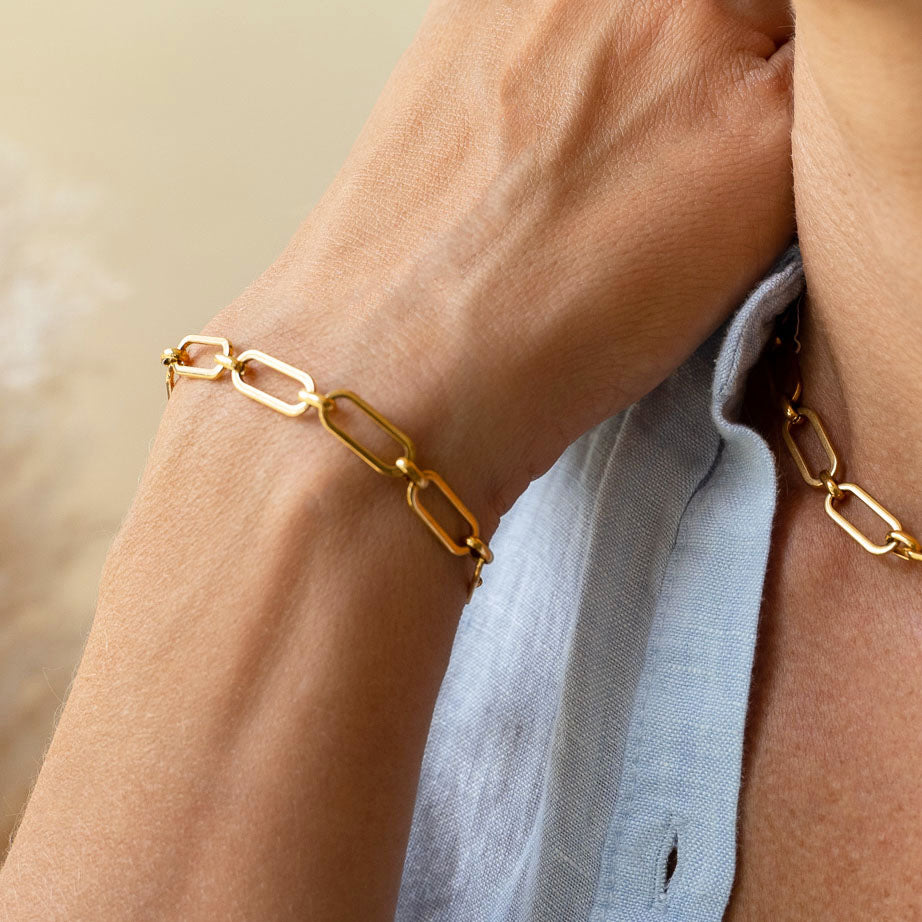 Ella bracelet gold flat link chain bracelet