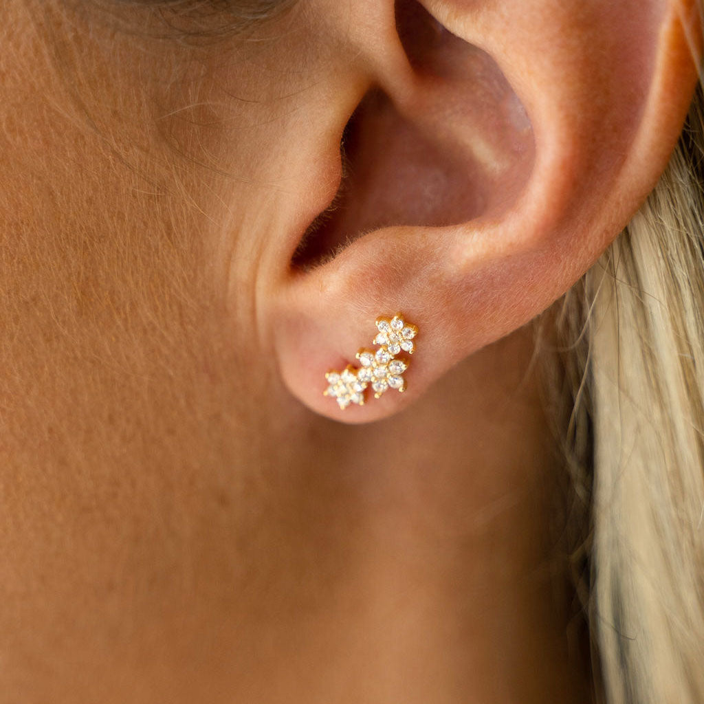 petal earrings diamond