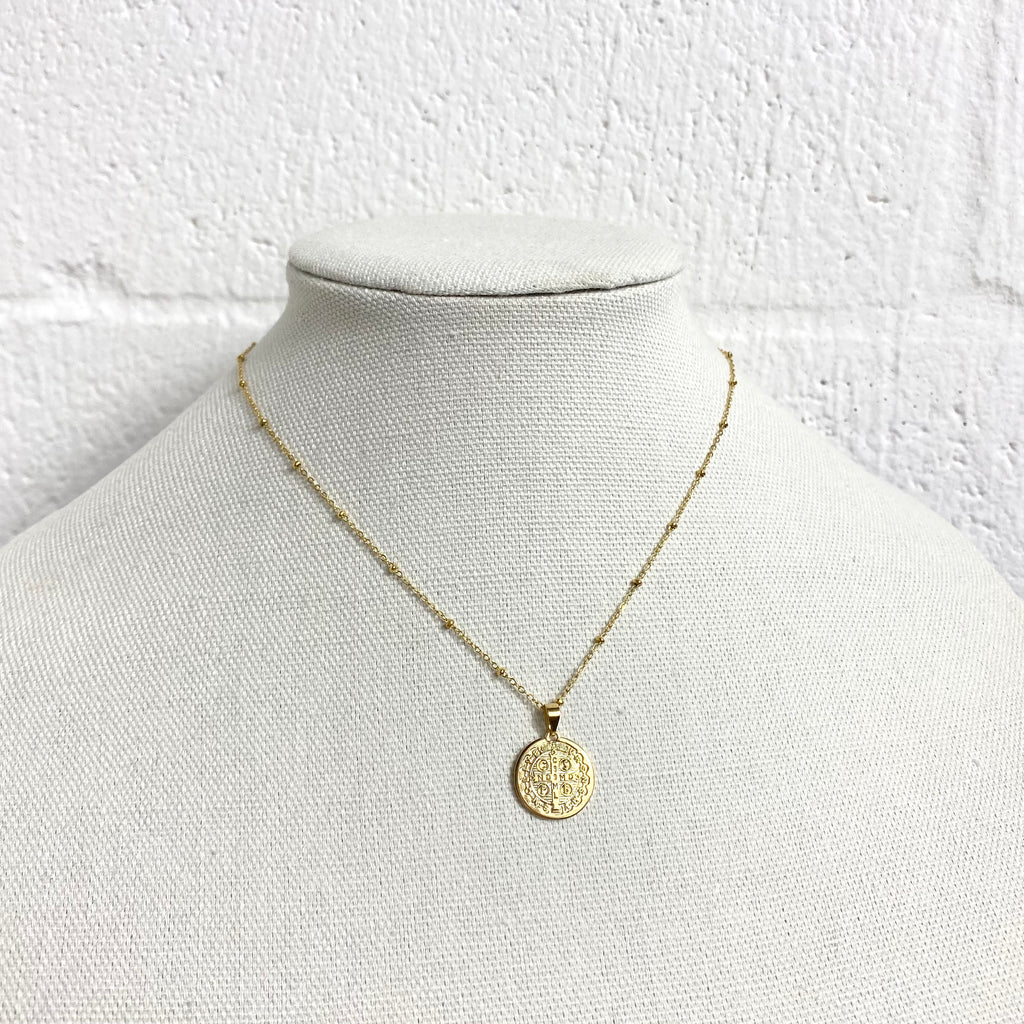saint b necklace gold intricate design